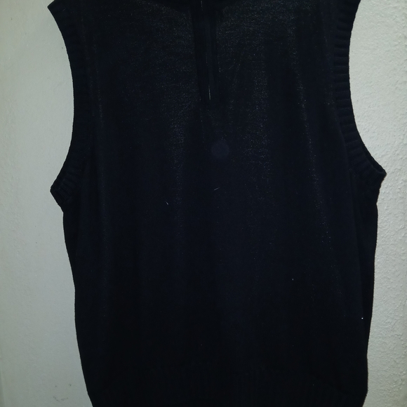 Men's Classic Black Zip-Up Sweater Vest - Picture 1 of 5